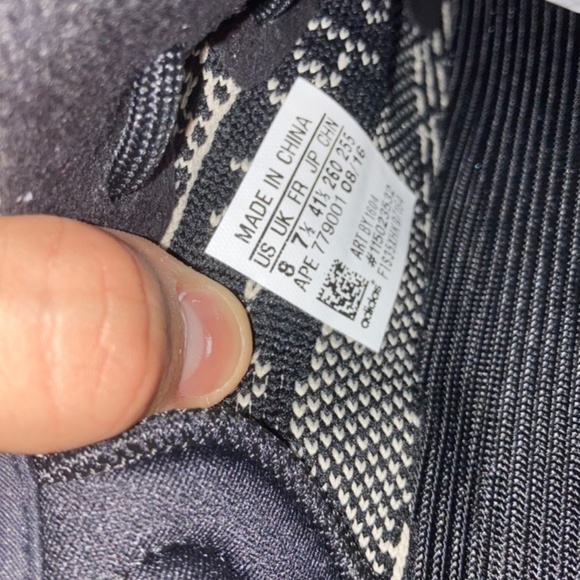 Yeezy boost 350 main image 4
